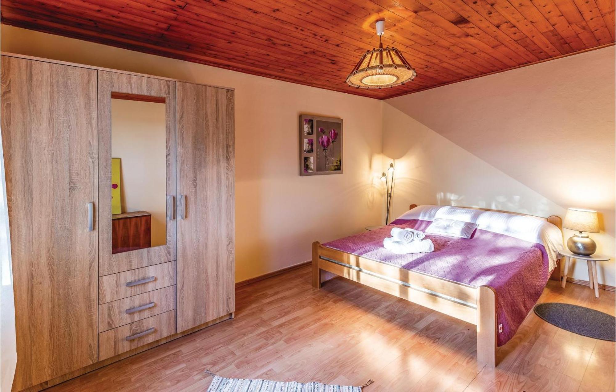 1 Bedroom Pet Friendly Home In Šišan المظهر الخارجي الصورة