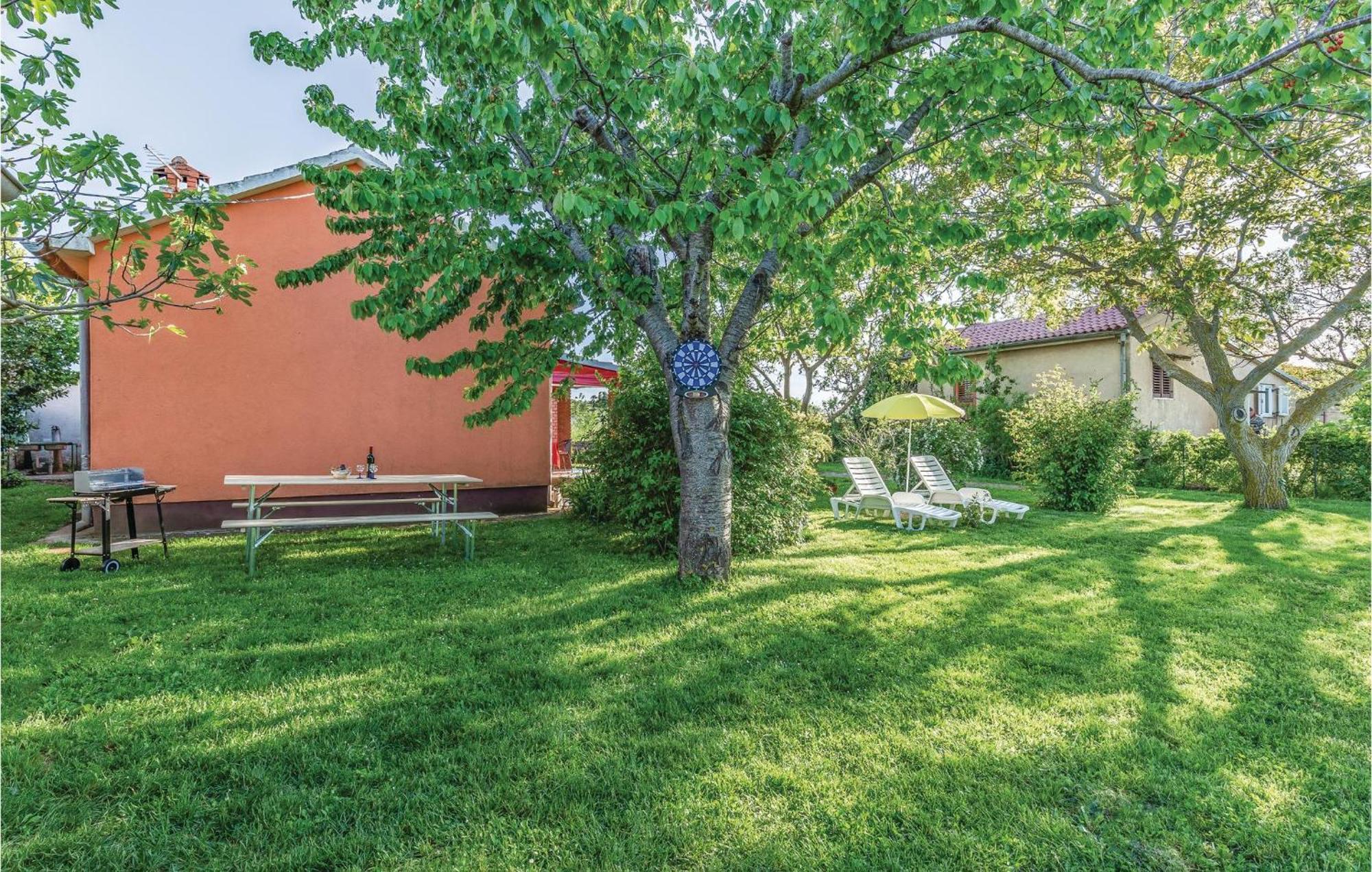 1 Bedroom Pet Friendly Home In Šišan المظهر الخارجي الصورة