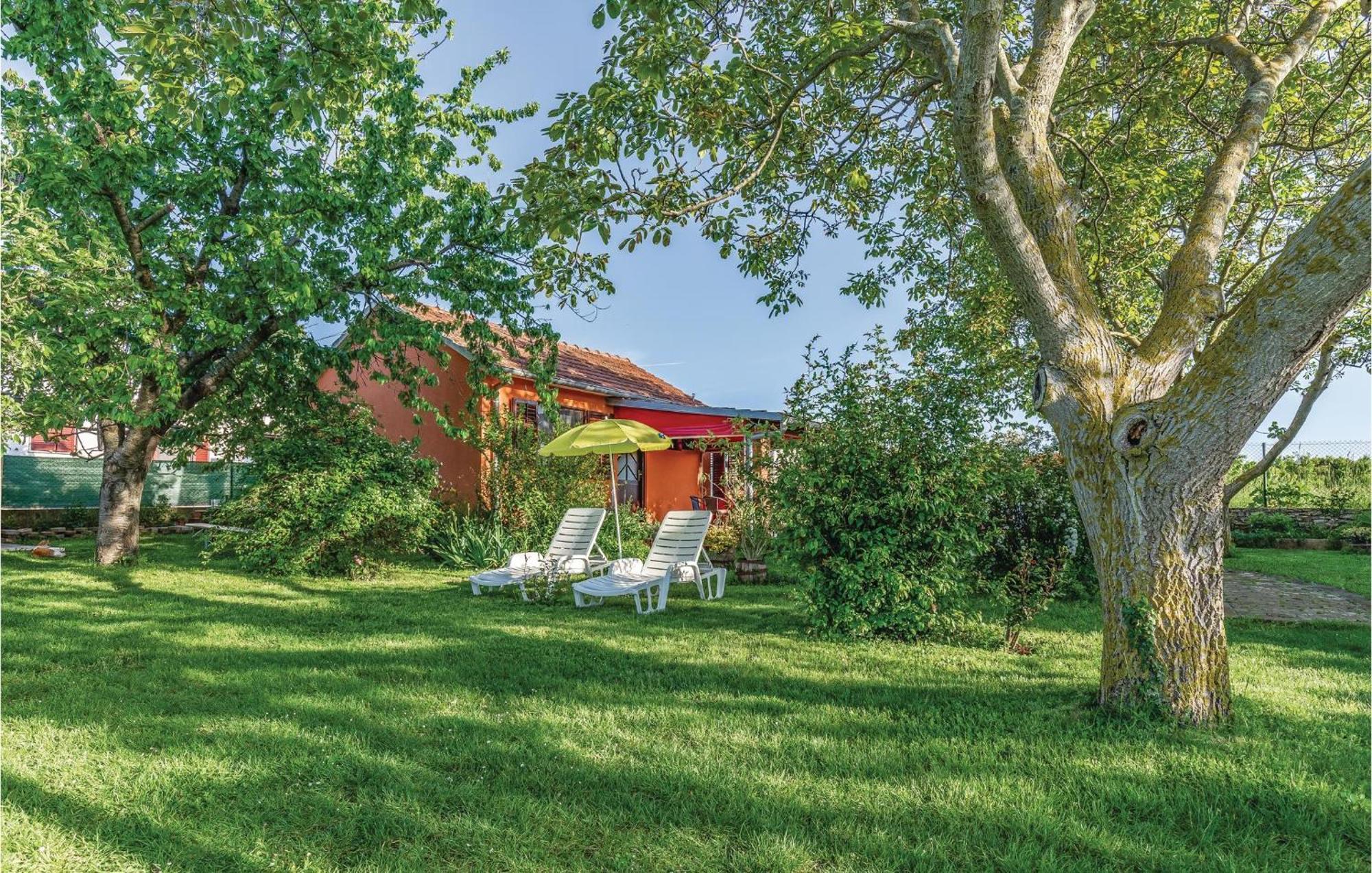 1 Bedroom Pet Friendly Home In Šišan المظهر الخارجي الصورة